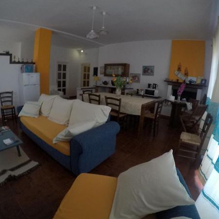 Al Sole Di Pula Bed and Breakfast Buitenkant foto